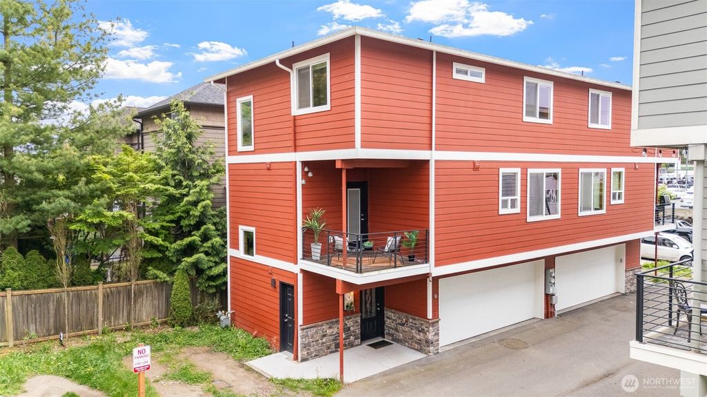 Photo of 7109 Rainier Drive #G, Everett, WA 98203 (MLS # 2520289)