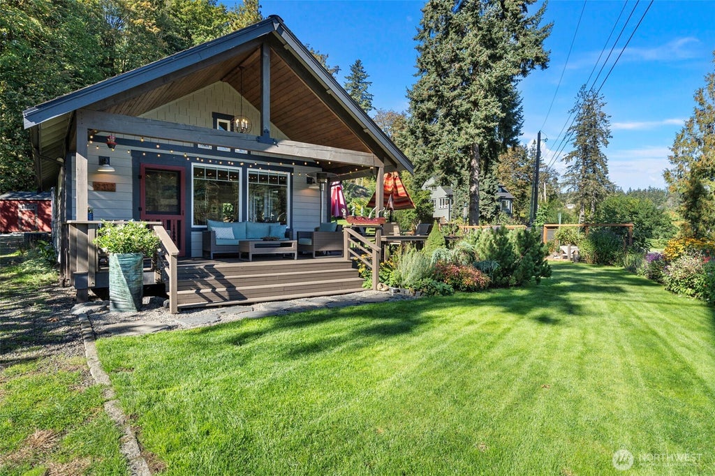 Photo of 9312 Glencove Road NW, Gig Harbor, WA 98329 (MLS # 2582479)
