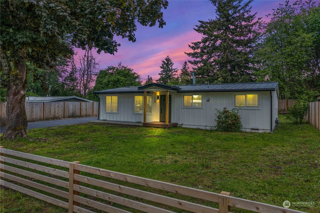 Photo of 11820 SE 275th Street, Kent, WA 98030 (MLS # 2245887)