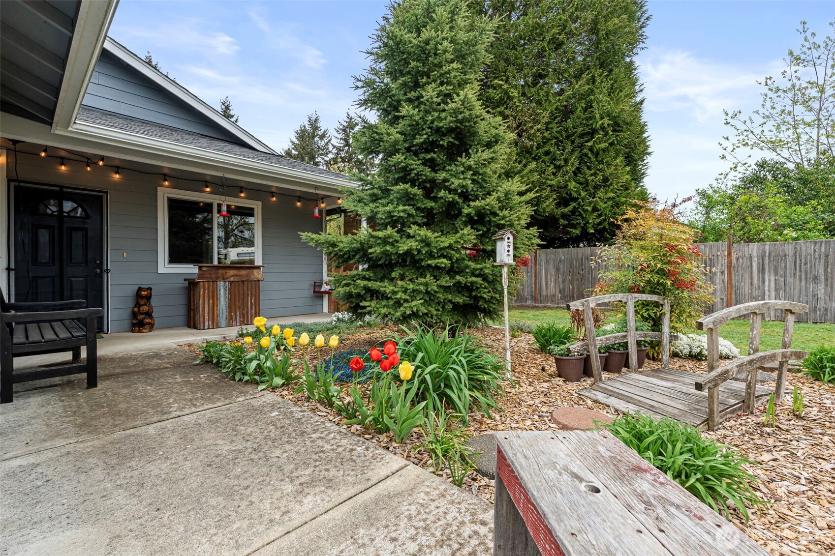 305 E Oakview Avenue