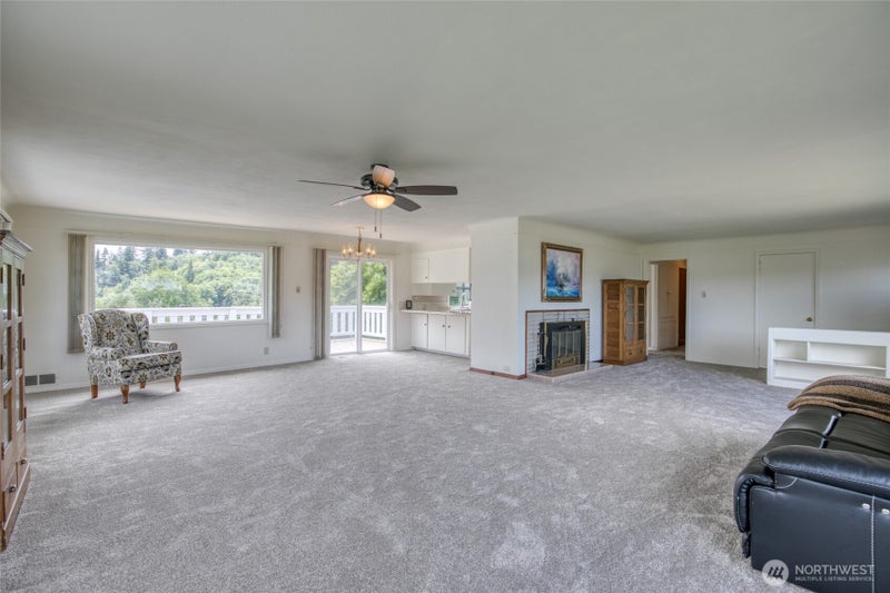 1007 Riverview Drive