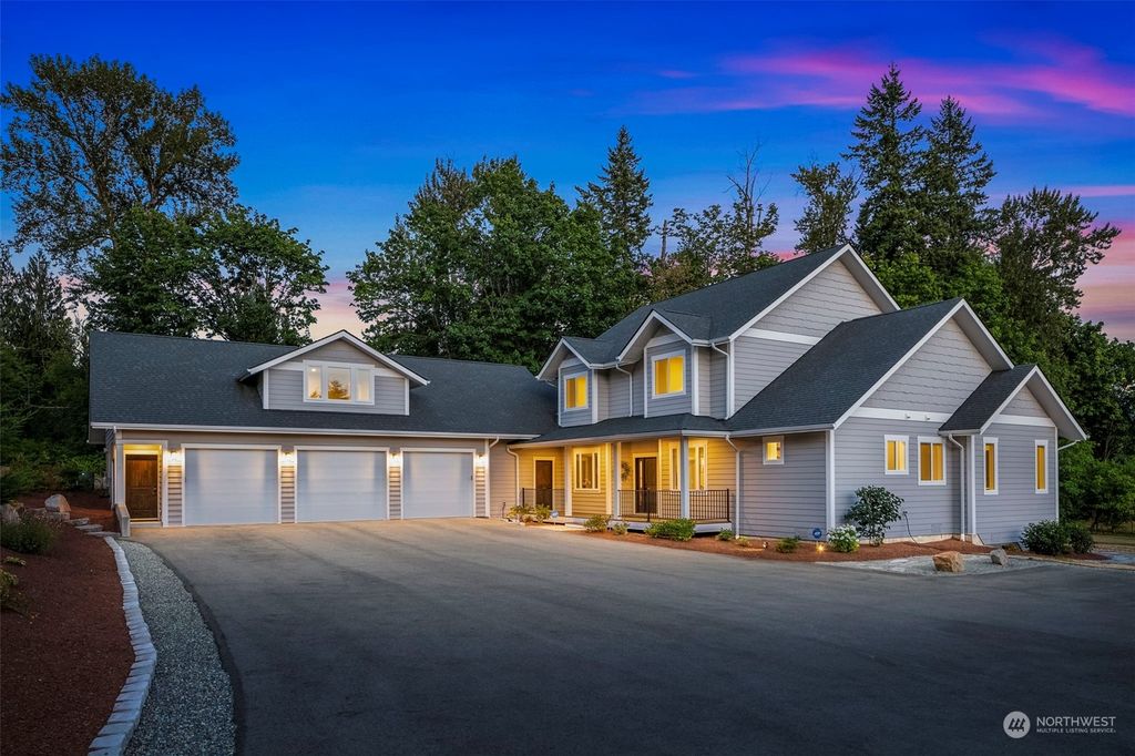 Photo of 38423 SE 45th Place, Snoqualmie, WA 98065 (MLS # 2150763)