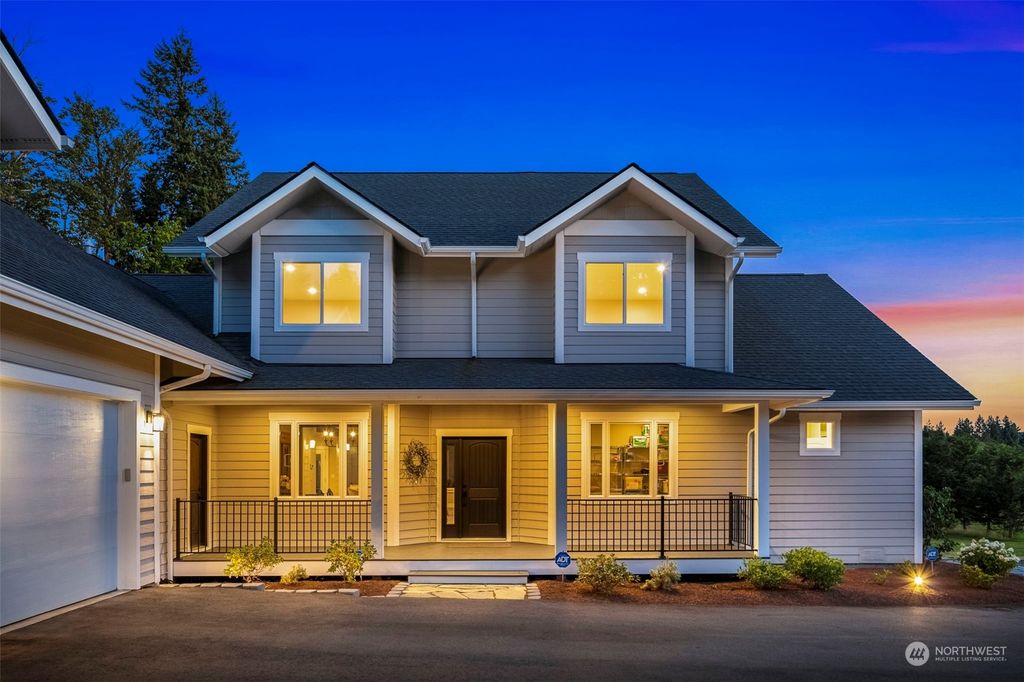 Photo of 38423 SE 45th Place, Snoqualmie, WA 98065 (MLS # 2150763)