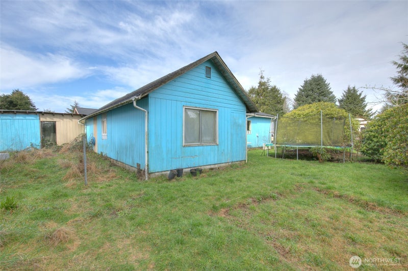 102 Elma Street