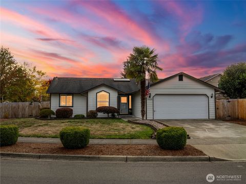 Photo of 5928 SE Beltway Loop, Lacey, WA 98513 (MLS # 2430056)