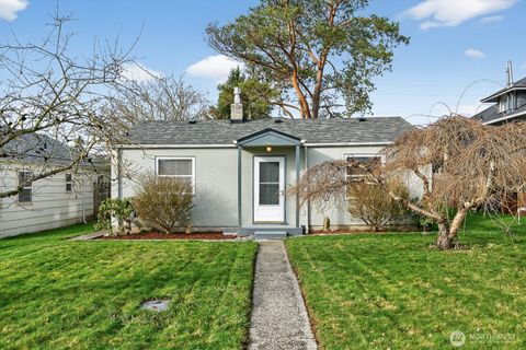 2417 Orleans St Bellingham WA 98228