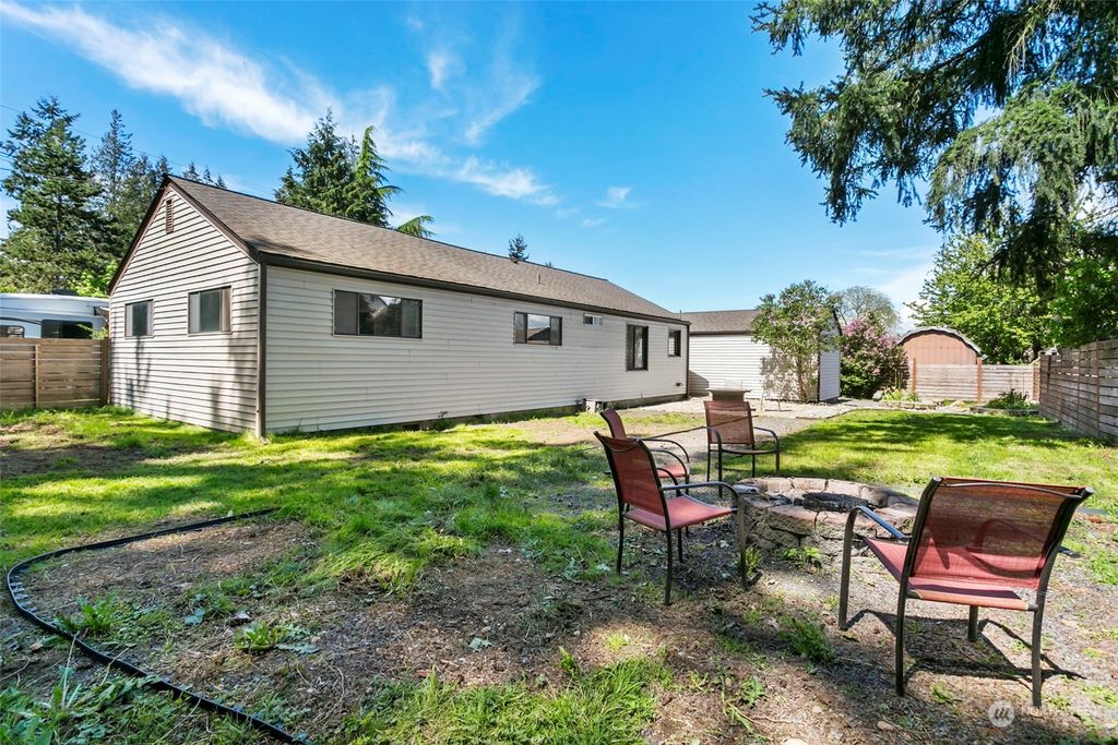 Photo of 7021 Berkshire Drive, Everett, WA 98203 (MLS # 2066122)