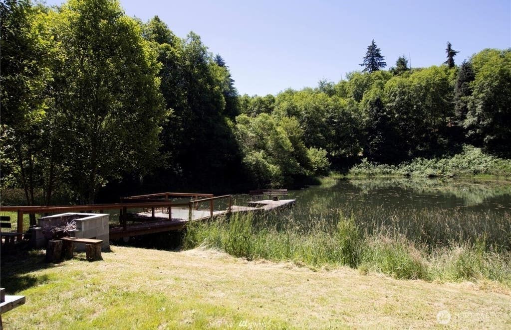 Photo of 189 Trout Lakes RD, Castle Rock, WA 98611 (MLS # 2543638)