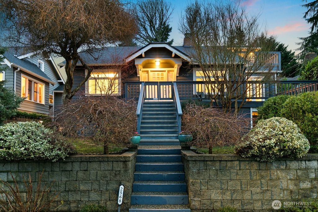 Photo of 2568 28th Avenue W, Seattle, WA 98199 (MLS # 2519925)