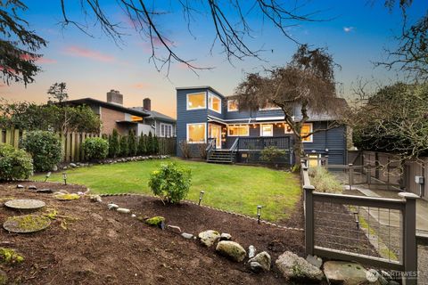 Photo of 2568 28th Avenue W, Seattle, WA 98199 (MLS # 2519925)