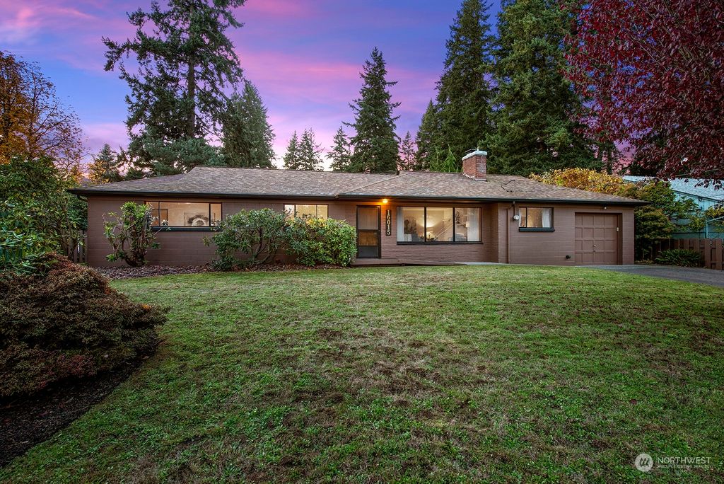 Photo of 16015 34th Avenue NE, Lake Forest Park, WA 98155 (MLS # 2179027)