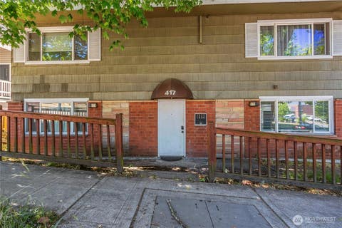 Photo of 417 23rd Avenue #4, Seattle, WA 98122 (MLS # 2547583)