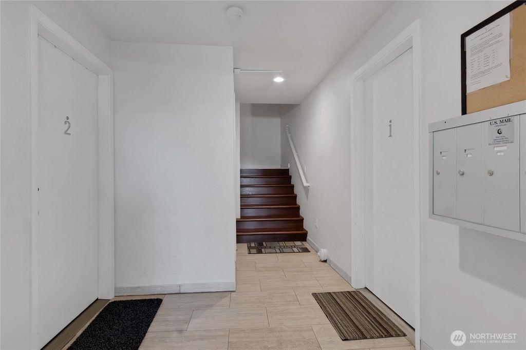 Photo of 417 23rd Avenue #4, Seattle, WA 98122 (MLS # 2547583)