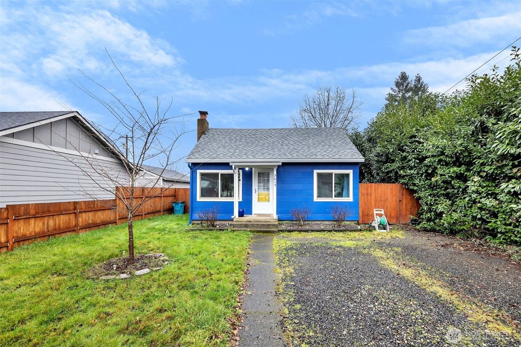 Photo of 3615 Q Street, Vancouver, WA 98663 (MLS # 2475494)