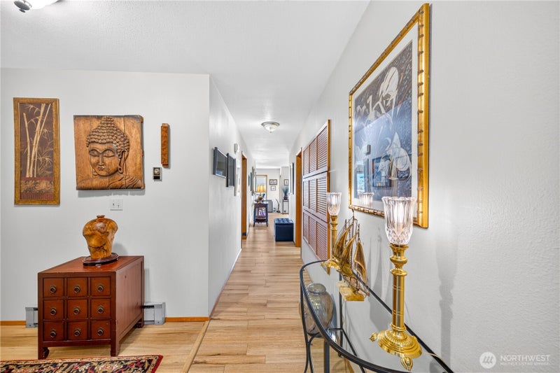 1800 Skyline Way 206