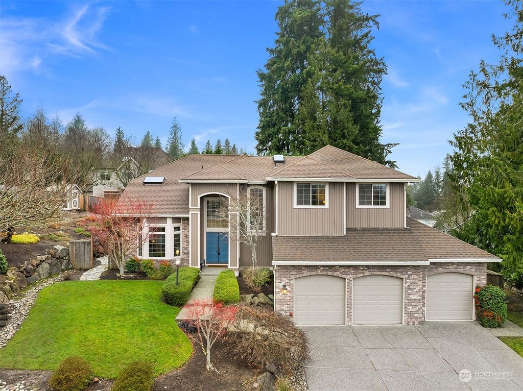 Photo of 18346 NE 99th Way, Redmond, WA 98052 (MLS # 2321106)