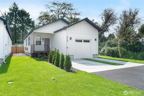 213 W Harriman Street Aberdeen WA 98520