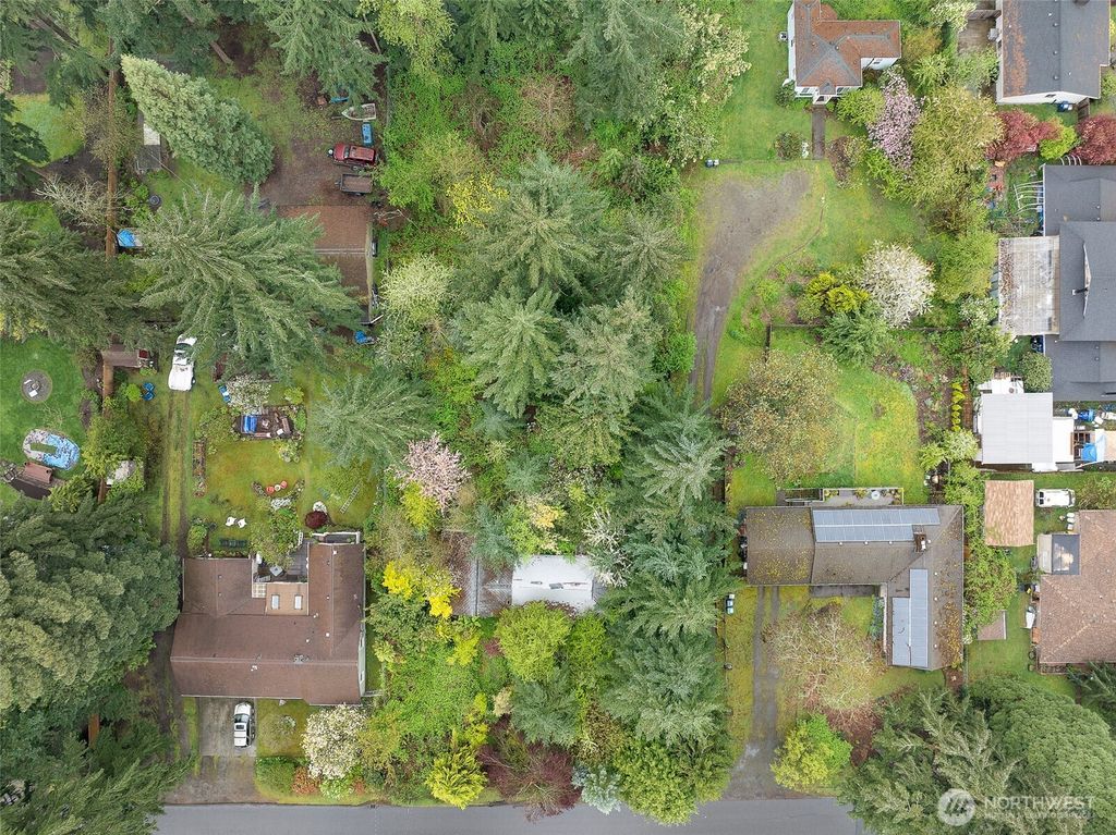 Photo of 31021 20th Avenue S, Federal Way, WA 98003 (MLS # 2512126)