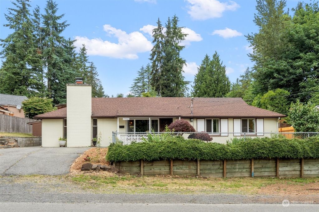 Photo of 23502 Peterson Drive, Mountlake Terrace, WA 98043 (MLS # 2129953)