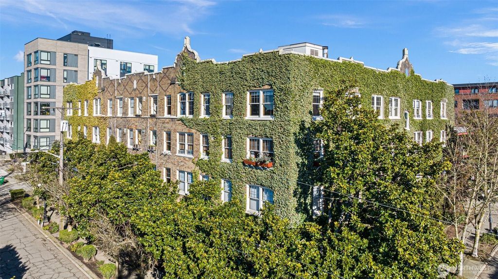 Photo of 400 Boylston Avenue E #402, Seattle, WA 98102 (MLS # 2332139)