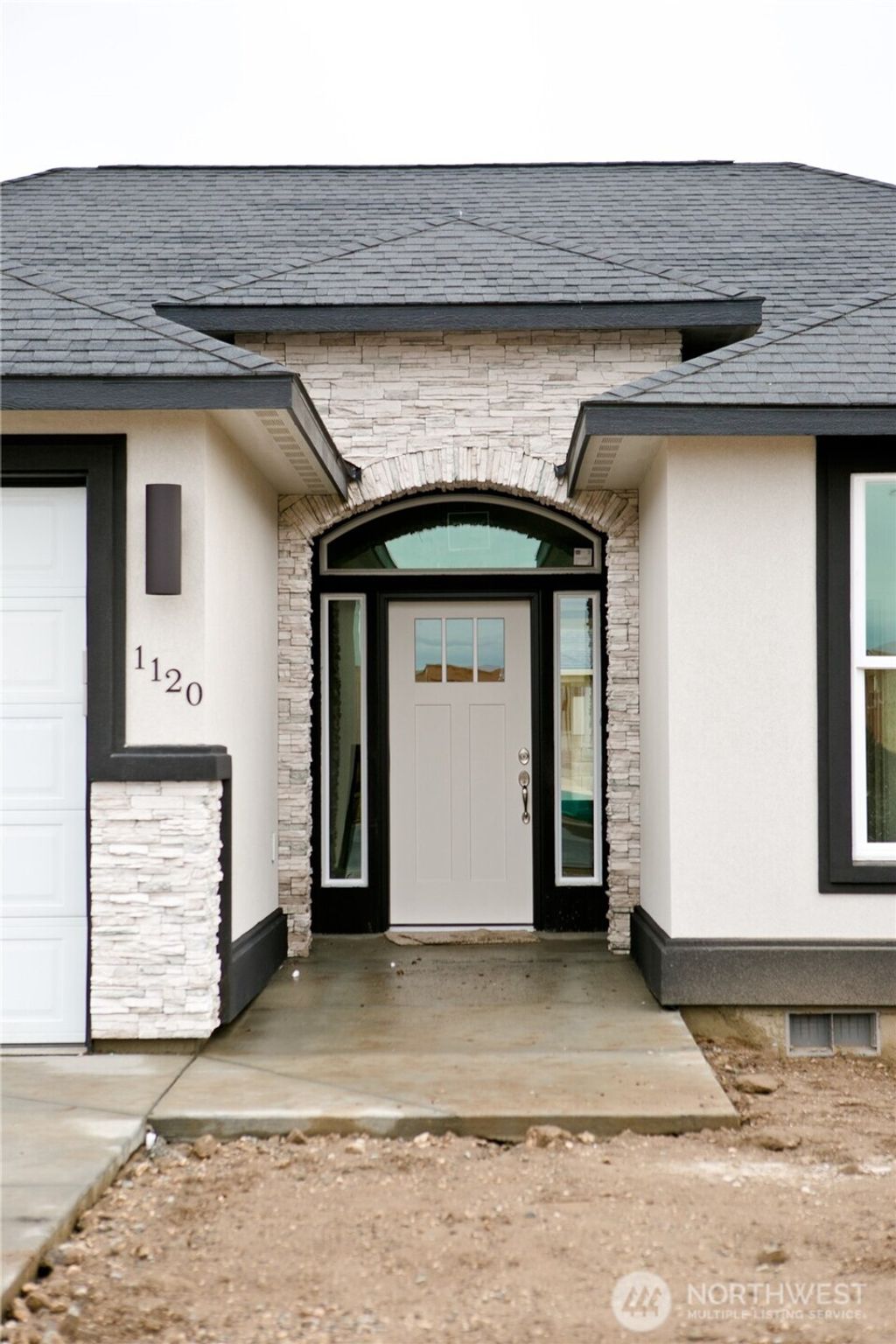 Photo of 707 N Street NE, Quincy, WA 98848 (MLS # 2457703)