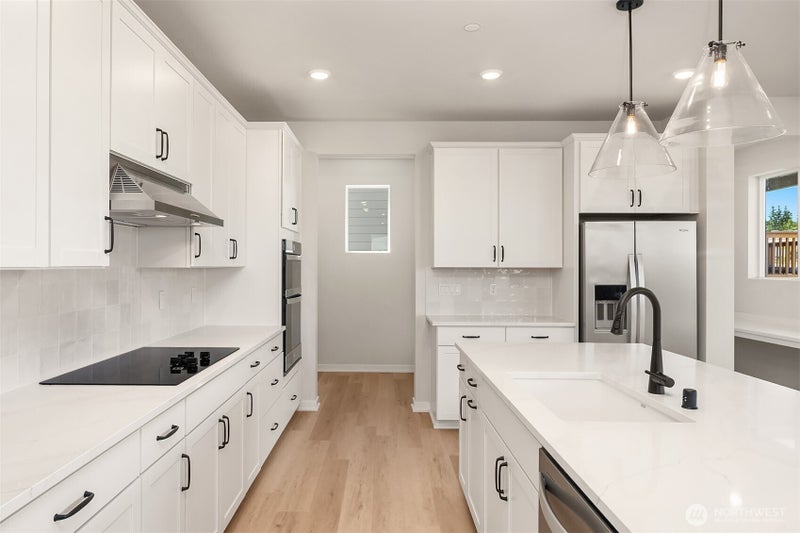 23419 Marinwood Circle NE 0512