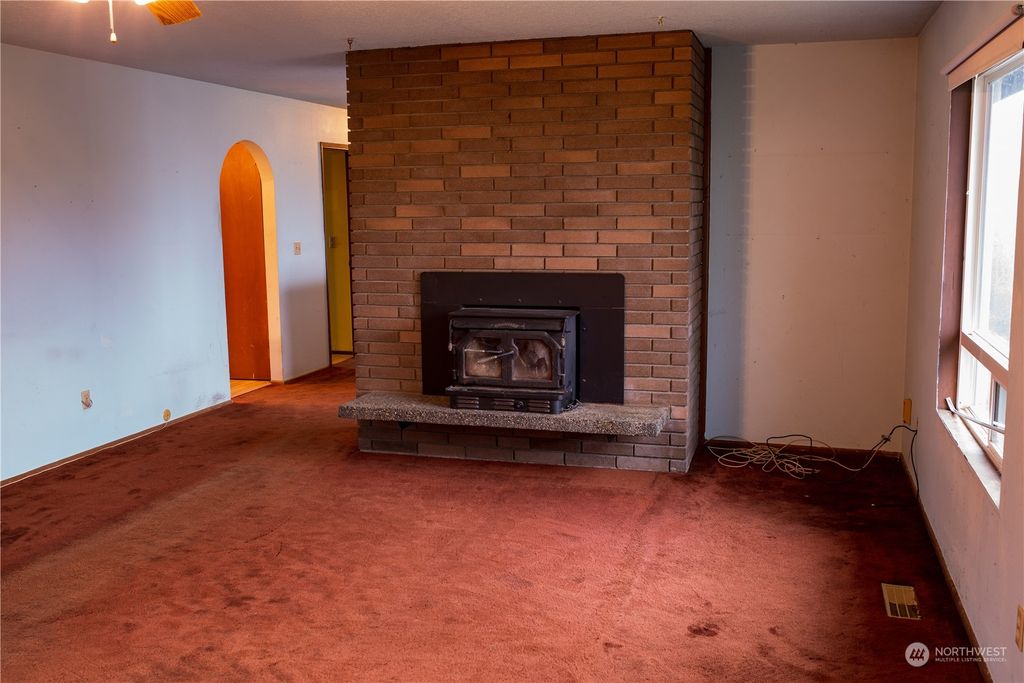 Photo of 7223 60th Street SE, Snohomish, WA 98290 (MLS # 2031026)