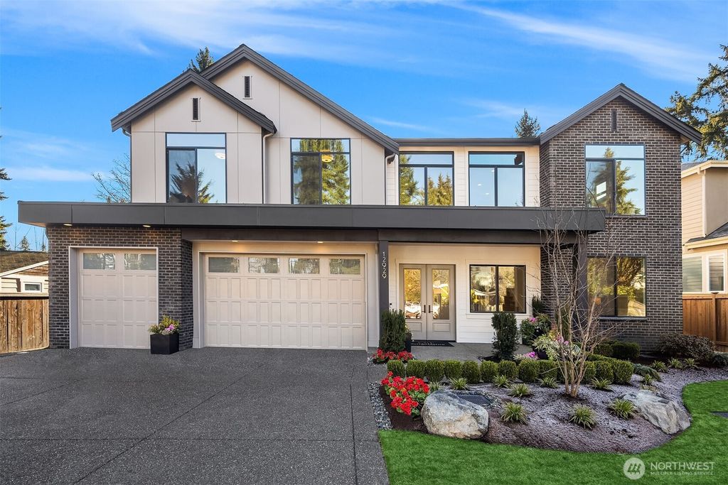 Photo of 12929 NE 112th Street, Kirkland, WA 98033 (MLS # 2446987)