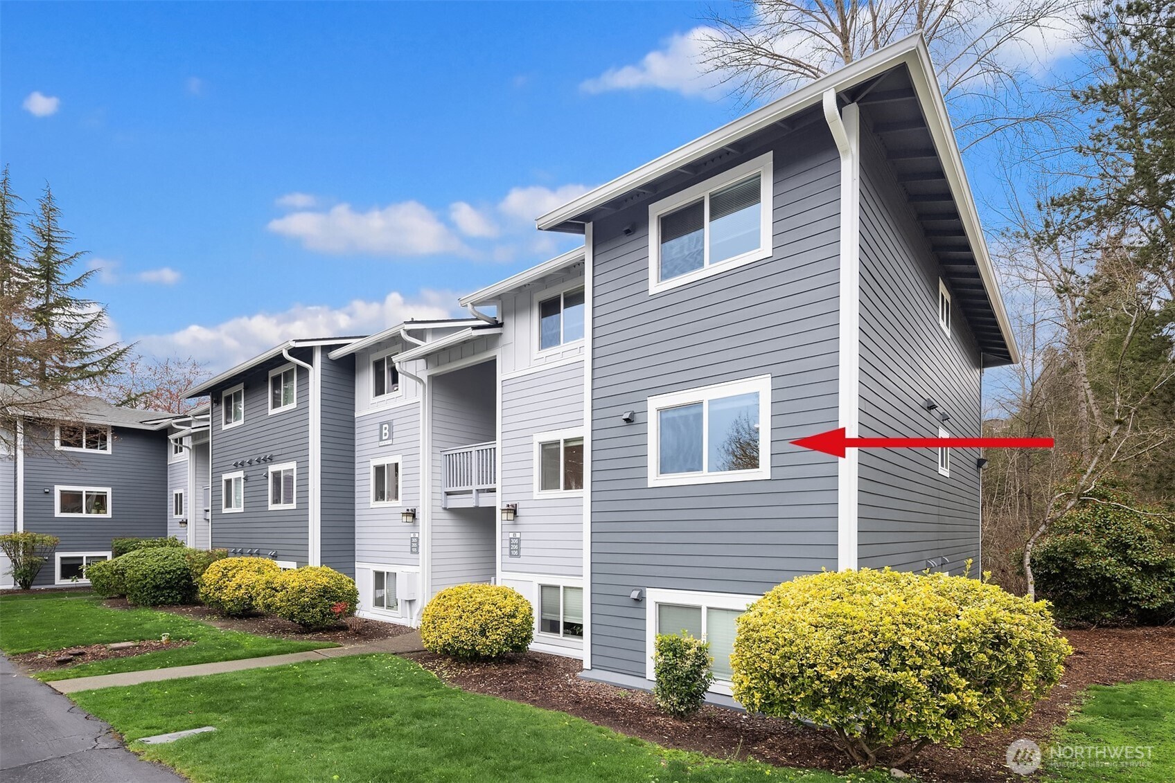 14006 181 Place B206