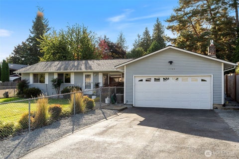 Photo of 17104 24th Avenue SE, Bothell, WA 98012 (MLS # 2585165)
