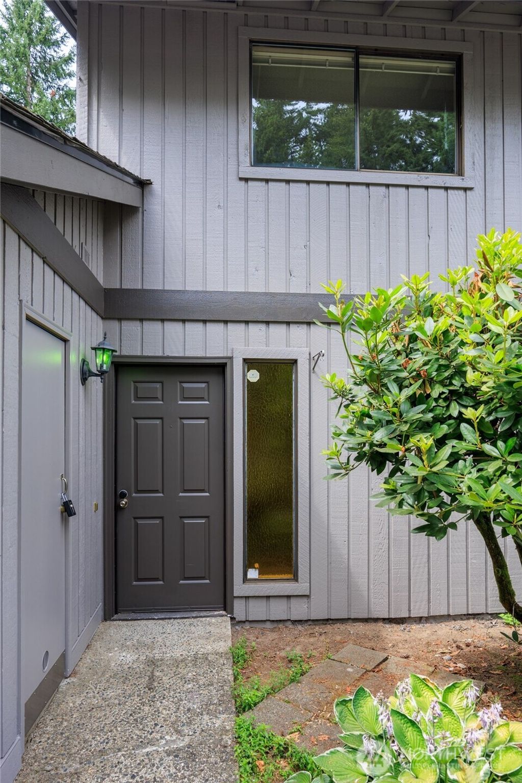 Photo of 4039 145th Avenue NE, Bellevue, WA 98007 (MLS # 2418617)