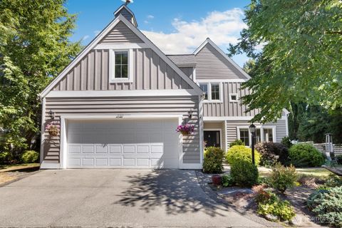 737 Village Circle NW Bainbridge Island WA 98110
