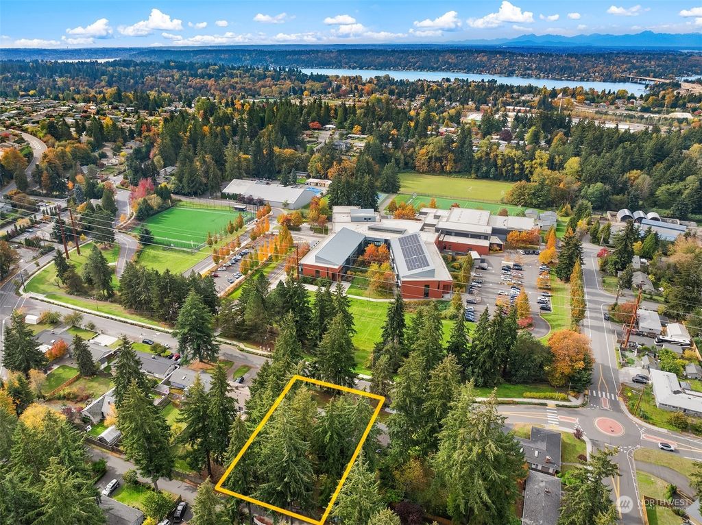 Photo of 4028 138th Avenue SE, Bellevue, WA 98006 (MLS # 2306152)