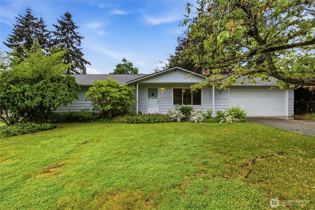 Photo of 35413 11th Avenue SW, Federal Way, WA 98023 (MLS # 2523851)