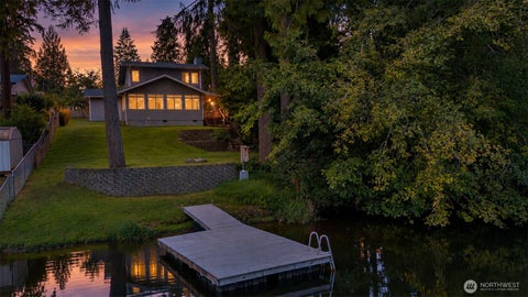 Photo of 390 E Lakeshore Drive W, Shelton, WA 98584 (MLS # 2546186)