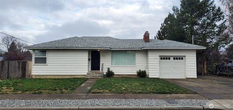 Photo of 503 Clay Street, Walla Walla, WA 99362 (MLS # 2467392)