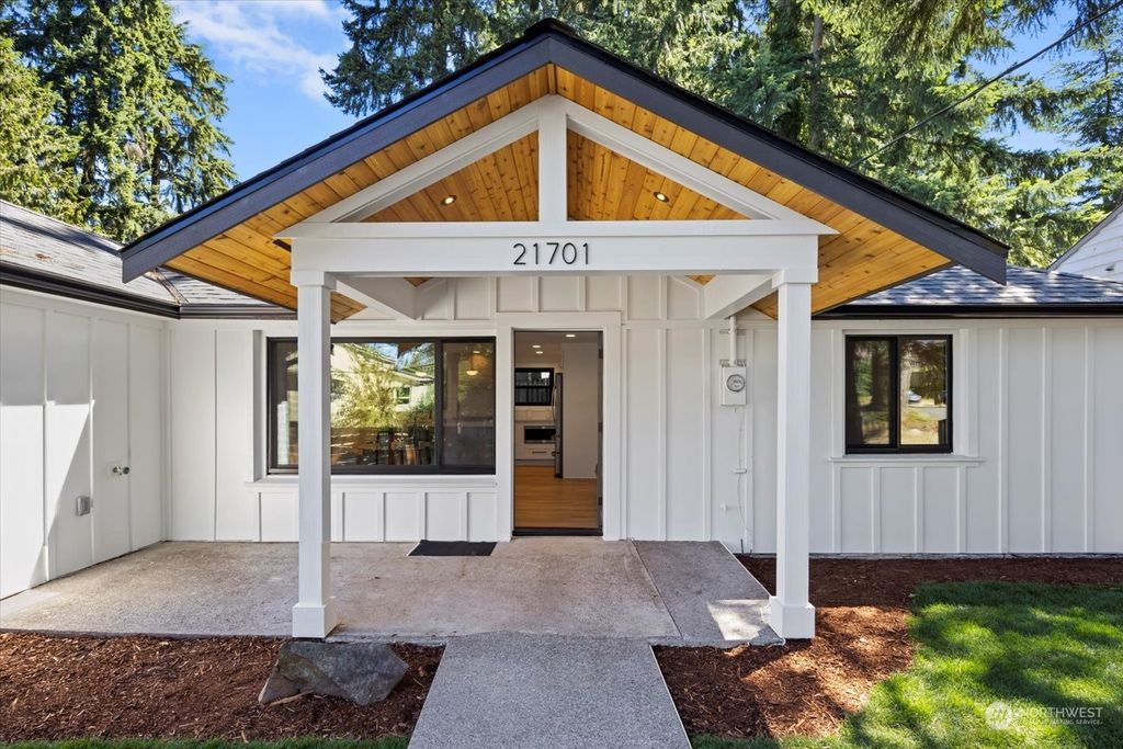 Photo of 21701 55th Avenue W, Mountlake Terrace, WA 98043 (MLS # 2147566)