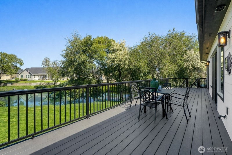 800 S Camas Place