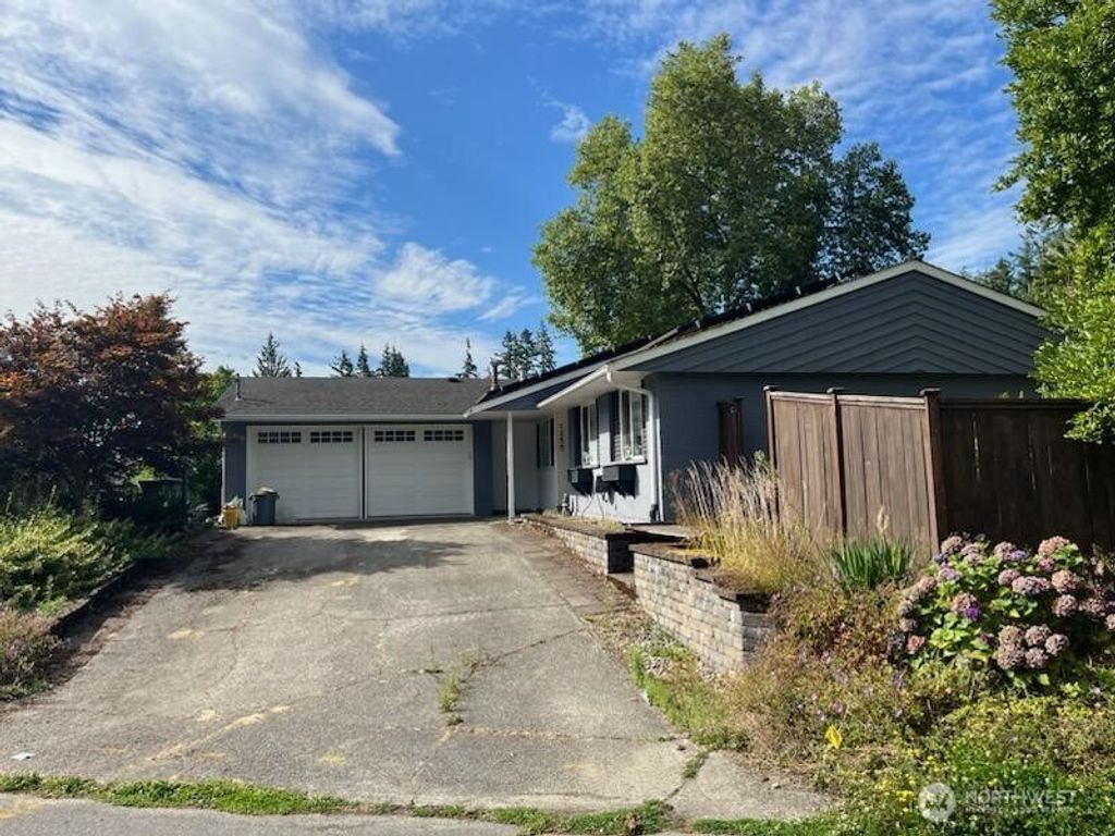 Photo of 1255 169th Avenue NE, Bellevue, WA 98008 (MLS # 2422122)