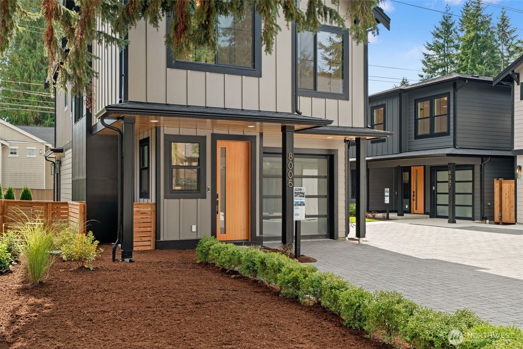 Photo of 8005 131st Place NE, Kirkland, WA 98033 (MLS # 2454278)