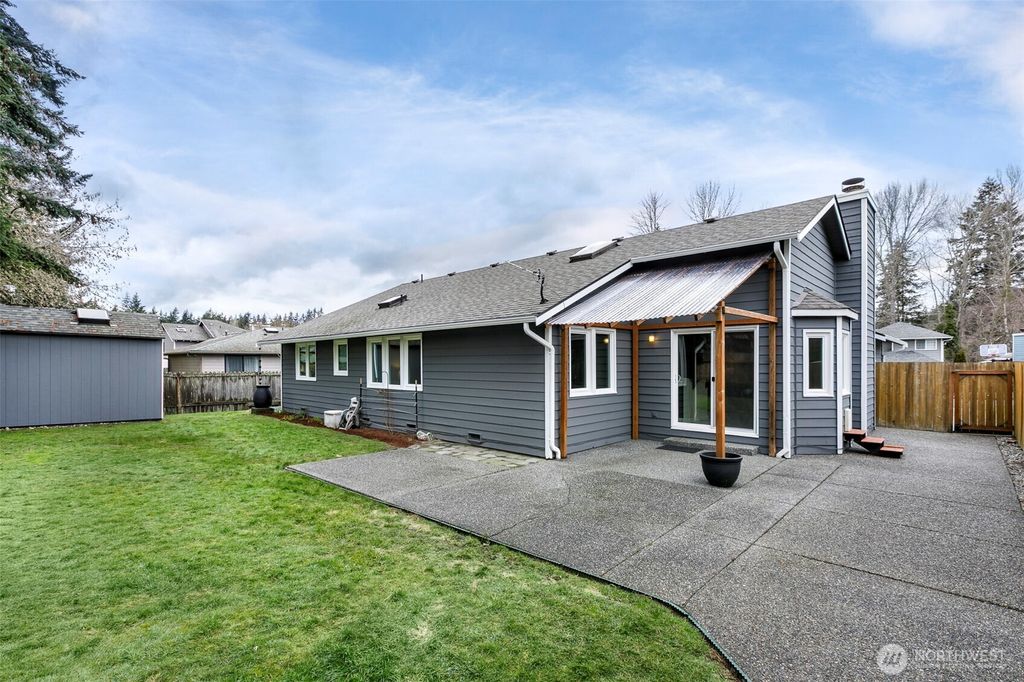 Photo of 5306 169th Place SW, Lynnwood, WA 98037 (MLS # 2333084)