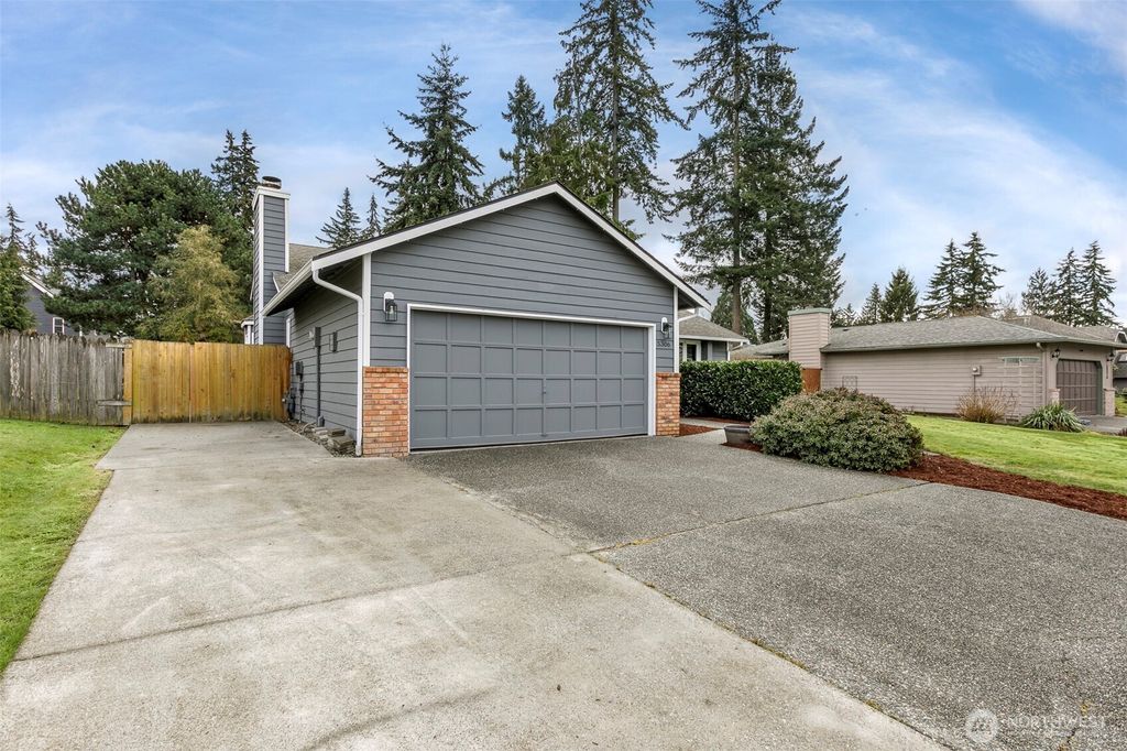 Photo of 5306 169th Place SW, Lynnwood, WA 98037 (MLS # 2333084)