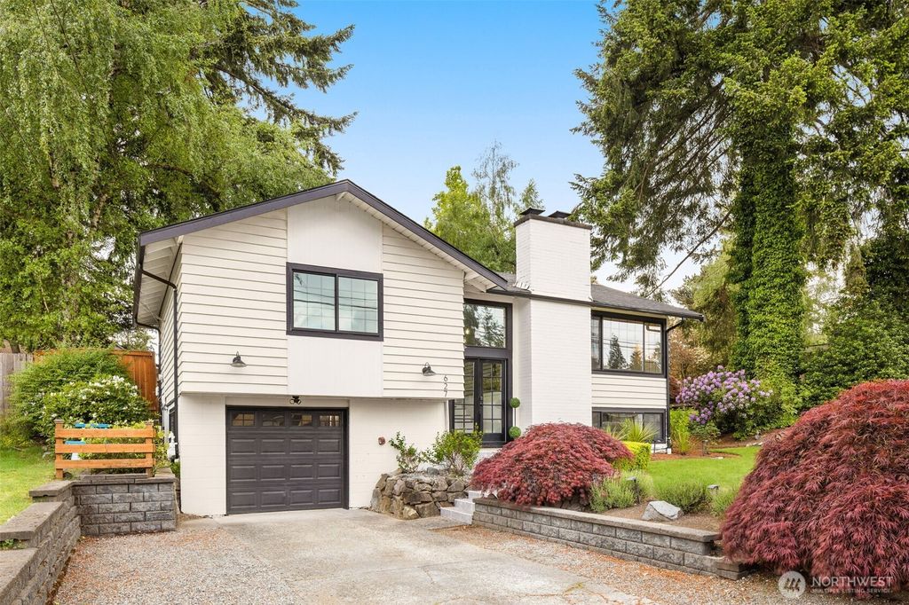 Photo of 627 166th Avenue NE, Bellevue, WA 98008 (MLS # 2524255)