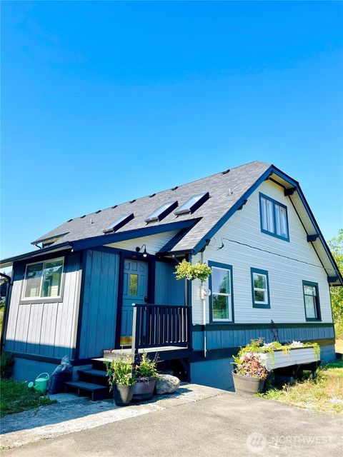 Photo of 24507 Meridian Avenue E, Graham, WA 98338 (MLS # 2424549)