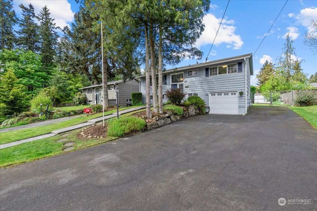 Photo of 22706 38th Avenue W, Mountlake Terrace, WA 98043 (MLS # 2232157)
