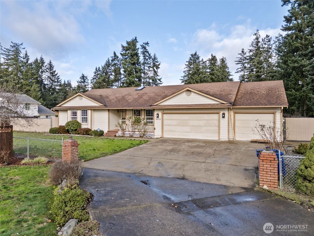 Photo of 26102 49th Avenue Ct E, Spanaway, WA 98387 (MLS # 2461338)