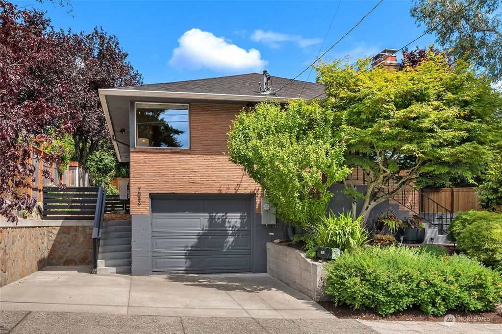Photo of 7036 11th Avenue NW, Seattle, WA 98117 (MLS # 2127178)