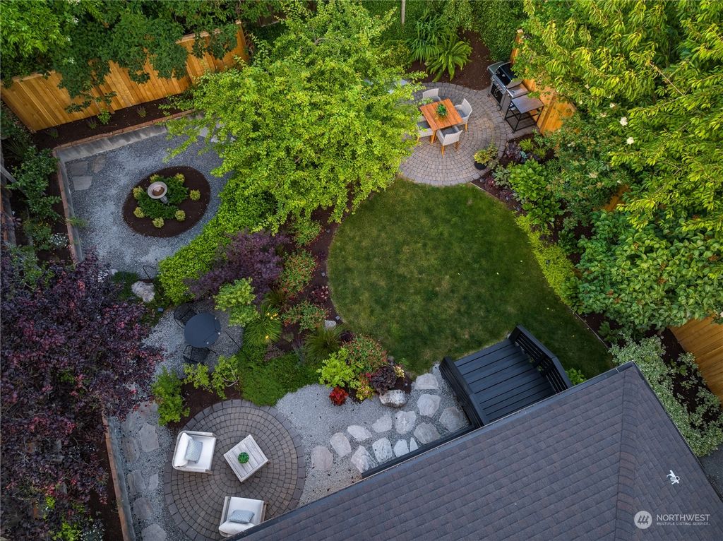Photo of 7036 11th Avenue NW, Seattle, WA 98117 (MLS # 2127178)