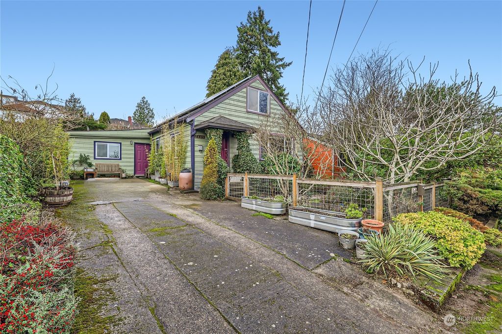 Photo of 2605 19th Avenue S, Seattle, WA 98144 (MLS # 2320314)