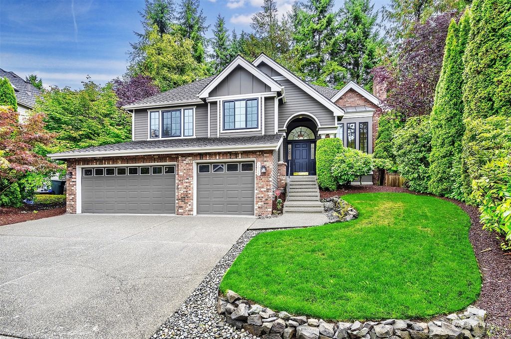 Photo of 5624 167th Place SE, Bellevue, WA 98006 (MLS # 2166972)